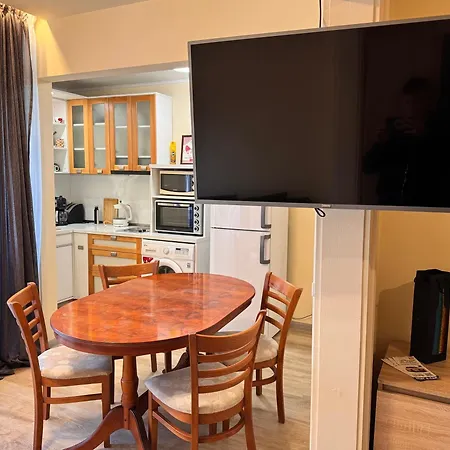 Cozy Steps From Everything! * Варна