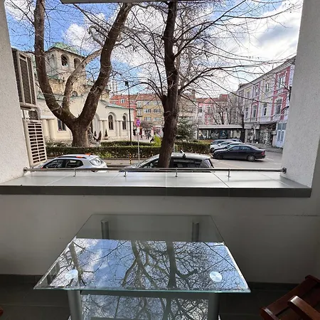 Cozy Steps From Everything! * Варна