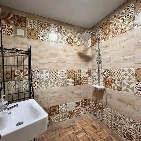 Cozy Steps From Everything! Апартамент