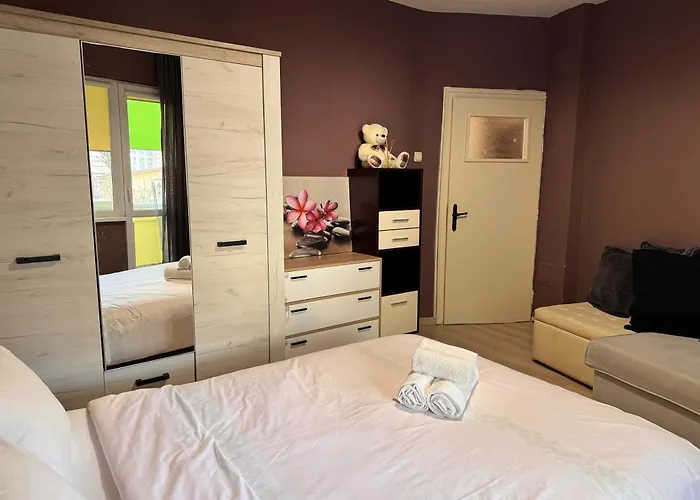 アパート Cozy Steps From Everything!